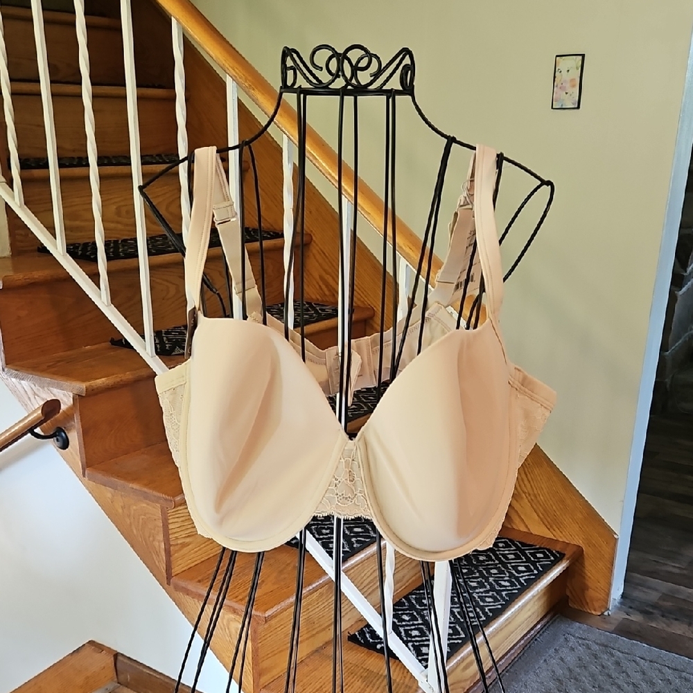 👚AMBRIELLE Cream Shaping Bra Intimates
